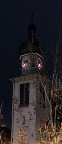 Kirchturm beleuchtet1
